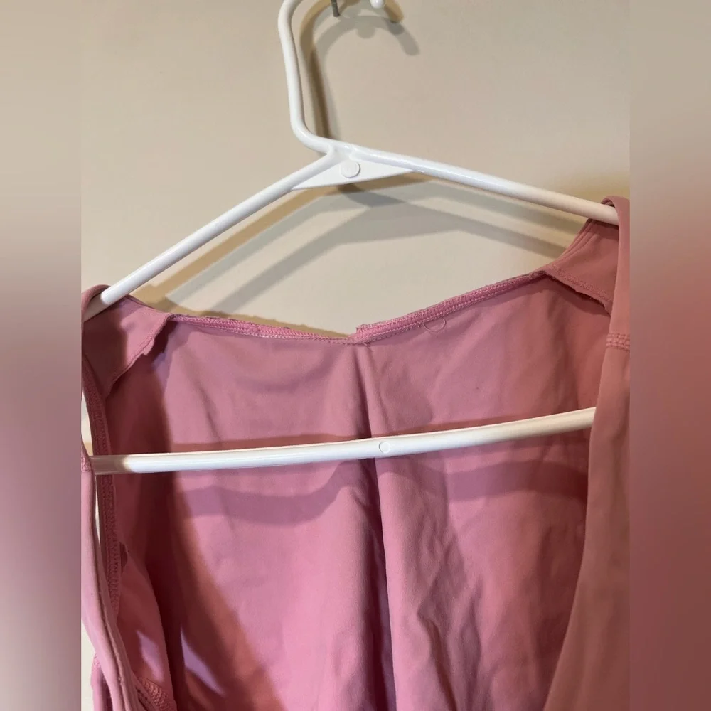 LuluLemon Cropped Tank - Picture 5 of 5